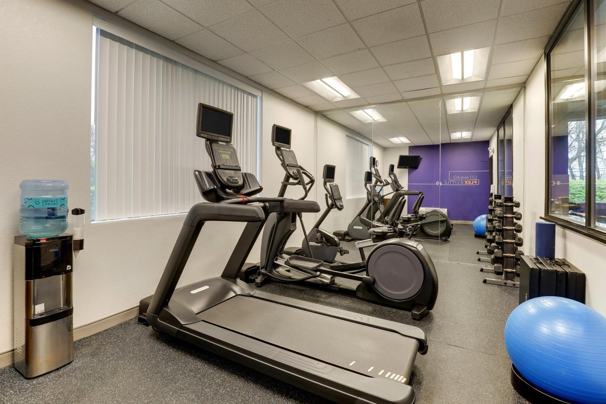 Holiday Inn Express Lexington Southwest Nicholasville By Ihg Bagian luar foto