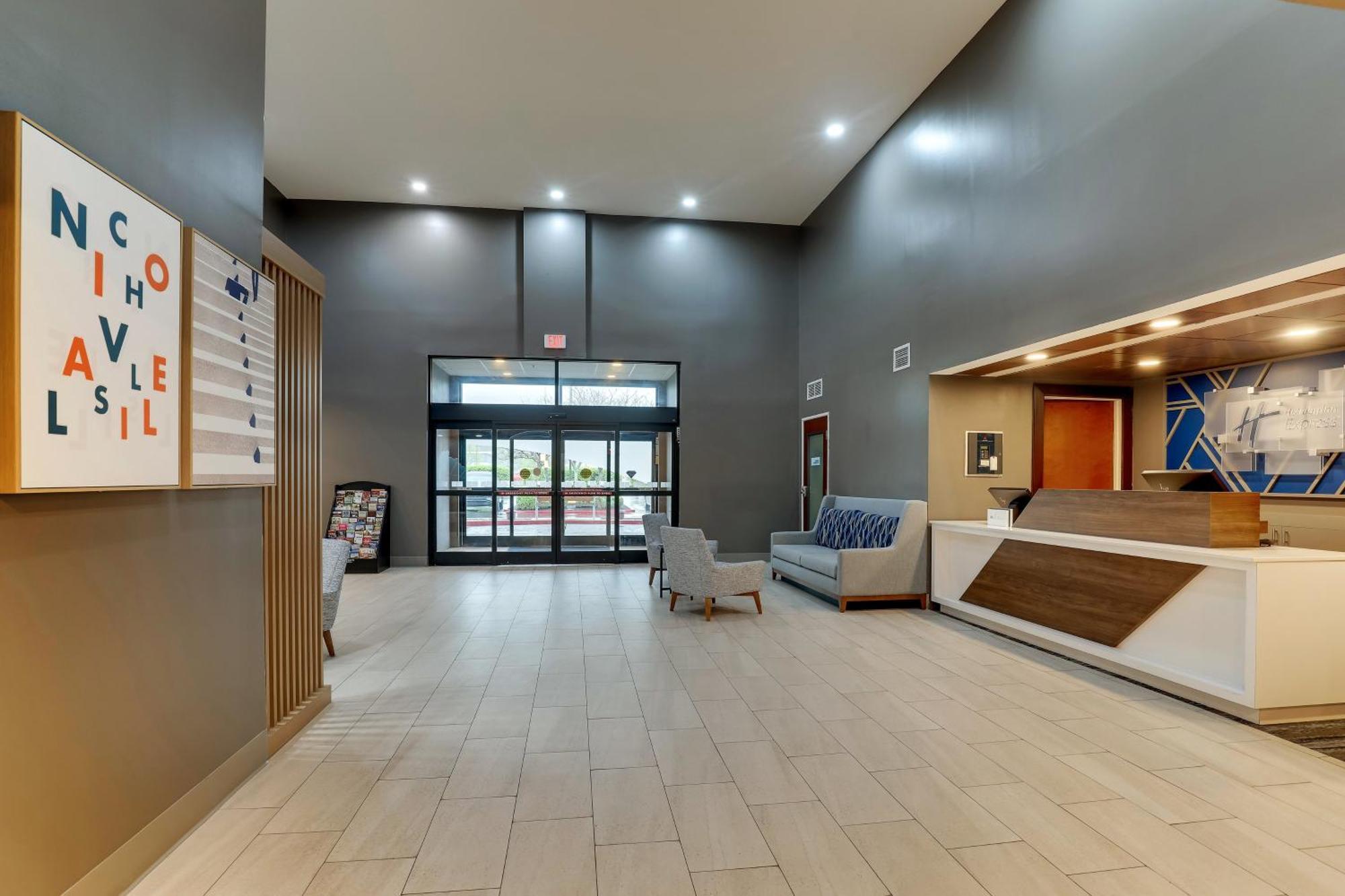 Holiday Inn Express Lexington Southwest Nicholasville By Ihg Bagian luar foto