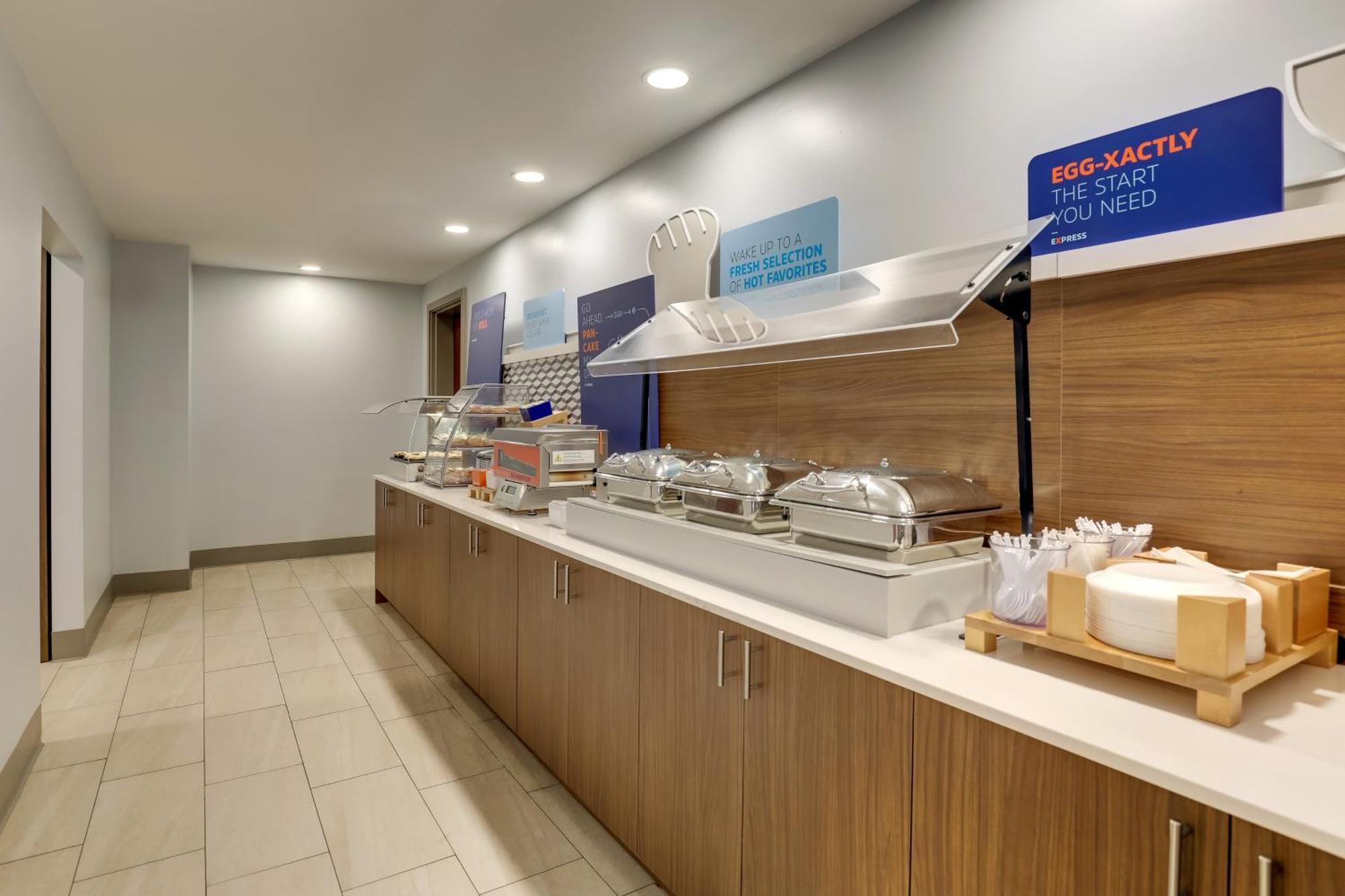 Holiday Inn Express Lexington Southwest Nicholasville By Ihg Bagian luar foto