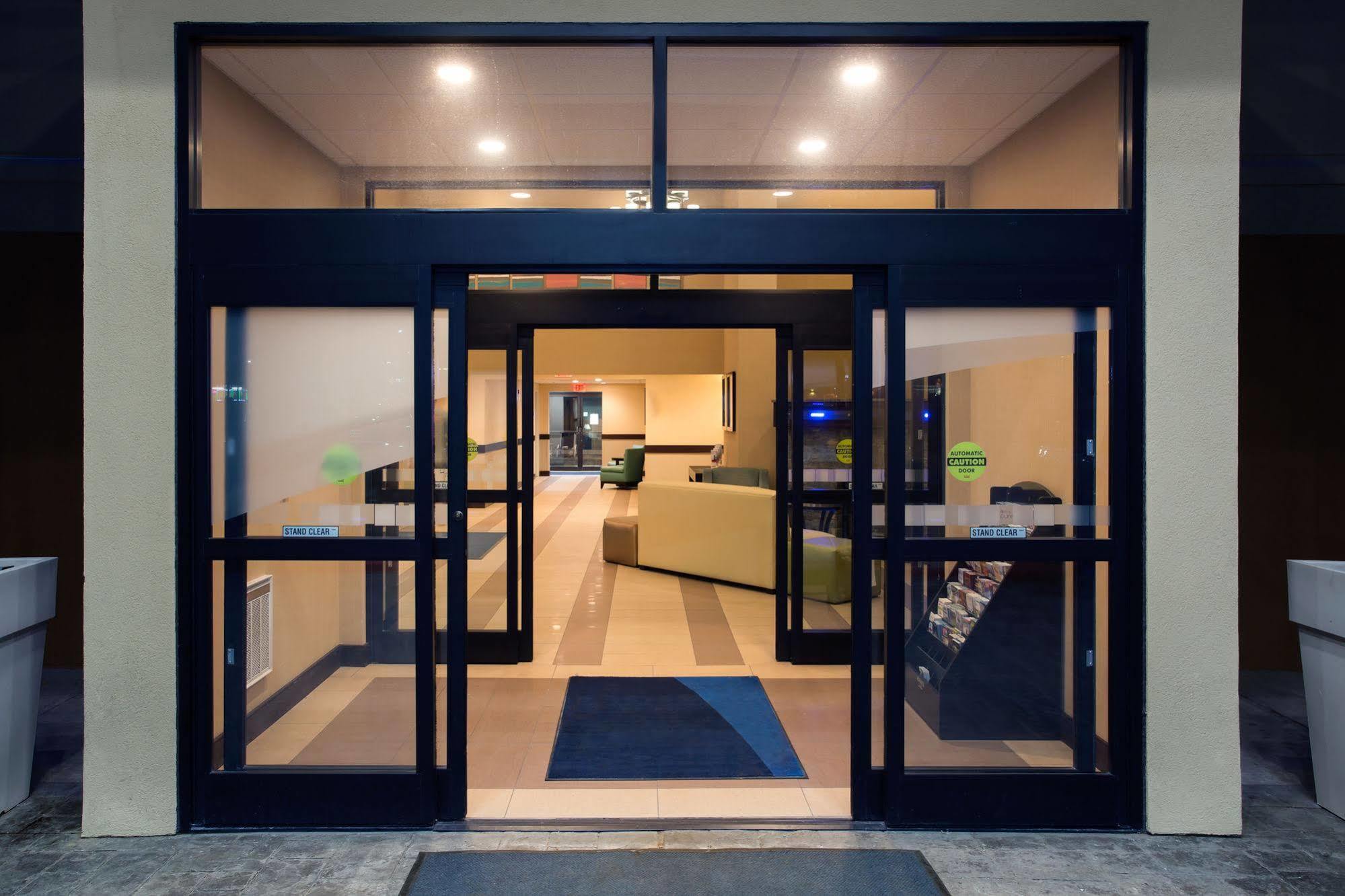 Holiday Inn Express Lexington Southwest Nicholasville By Ihg Bagian luar foto